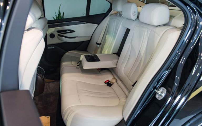 Vinfast lux sa 5